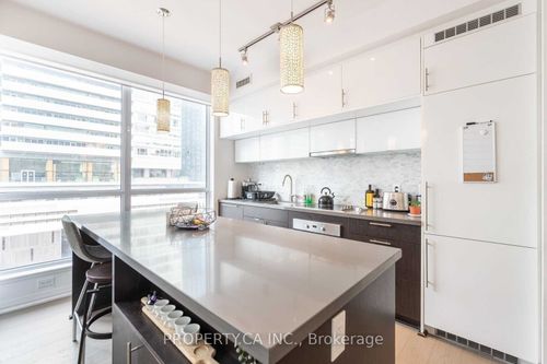 911-8 Mercer St, Toronto, ON, M5V0C4 | Card Image