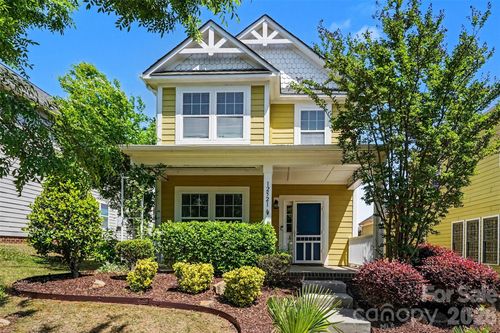 12521 Druids Glen Dr, Pineville, NC, 28134-7326 | Card Image