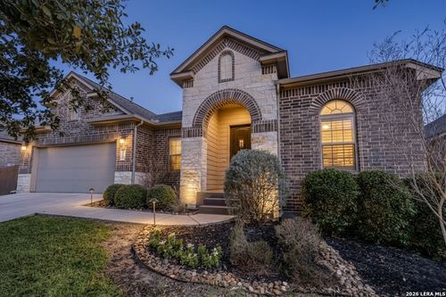 112 Hagen Dr, Boerne, TX, 78006-3264 | Card Image