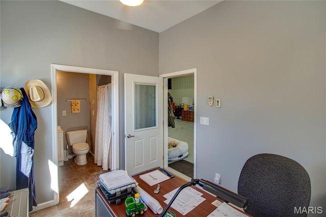 2445 Seiler Rd, House other with 3 bedrooms, 5 bathrooms and 2 parking in Alton IL | Image 70