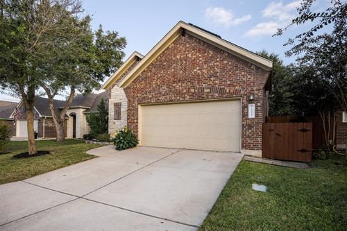13512 Hymeadow Cir, Austin, TX, 78729-1763 | Card Image