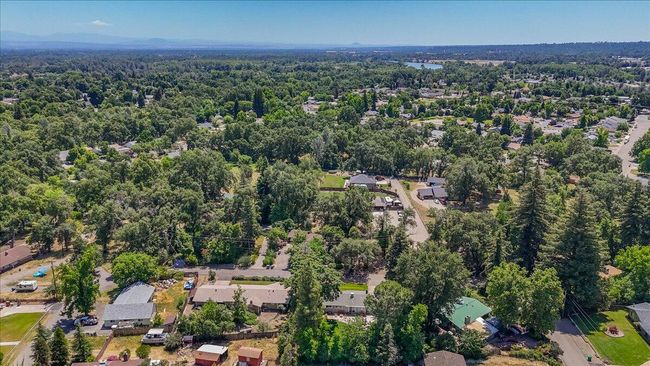 2551 S Waverly Ave, House other with 3 bedrooms, 2 bathrooms and null parking in Redding CA | Image 53