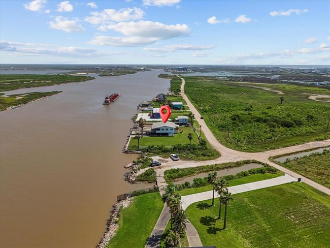 1134 Canal Dr, House other with 3 bedrooms, 4 bathrooms and null parking in Surfside Beach TX | Image 7