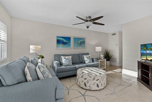 205-35 Pine Arbor Ln, VERO BEACH, FL, 32962-4679 | Card Image