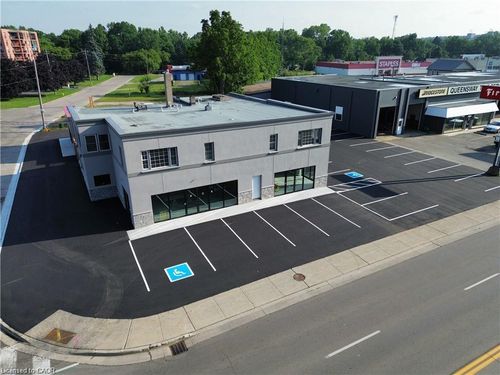 63 Queensway W, Simcoe, ON, N3Y2M7 | Card Image