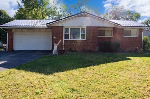 615 Ventura Dr, Youngstown, OH, 44505-1151 | Card Image