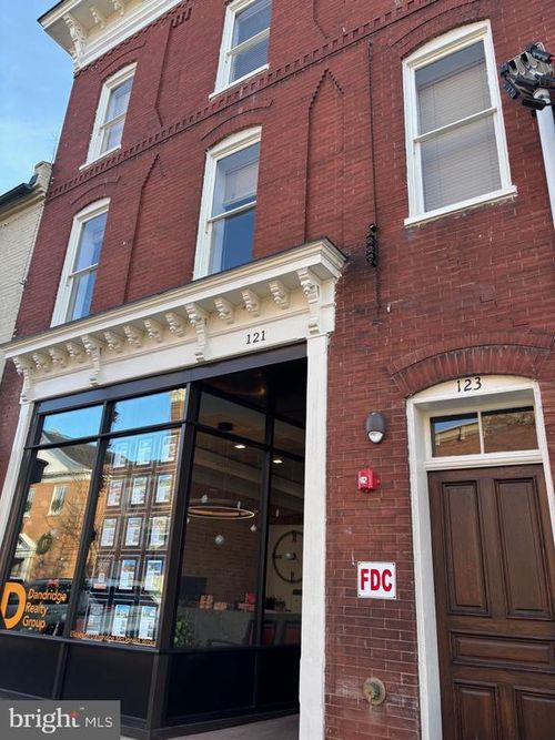 suite-2c-121 W Washington St, CHARLES TOWN, WV, 25414 | Card Image