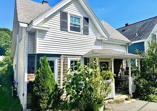 8 May St, Beverly, MA, 01915-5163 | Card Image