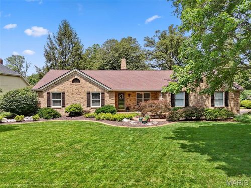 11 Roseberry Topping Ct, Weldon Spring, MO, 63304-7501 | Card Image