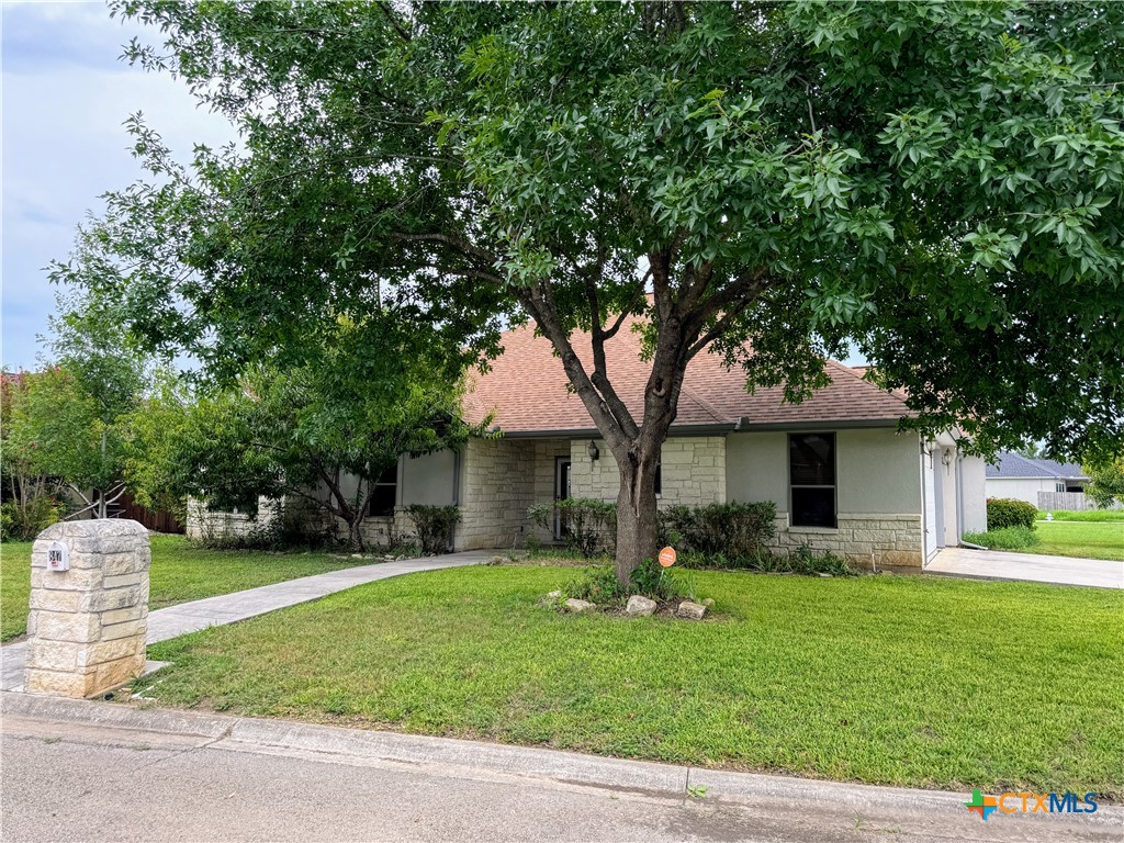 Arvin St, Seguin, TX 78155