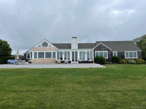 40 Tuthill Point Rd, East Moriches, NY, 11940-1217 | Card Image