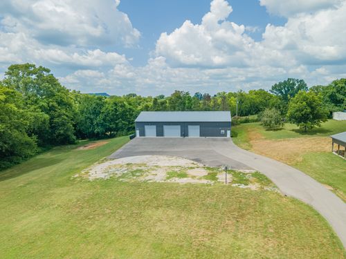 1060 S Cross Bridges Rd, Mount Pleasant, TN, 38474-2926 | Card Image