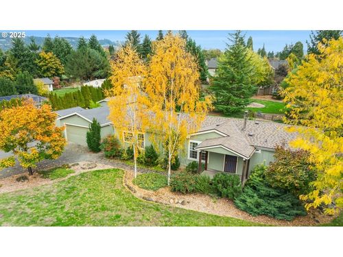2080 Ne Chehalem Dr, Newberg, OR, 97132-6802 | Card Image
