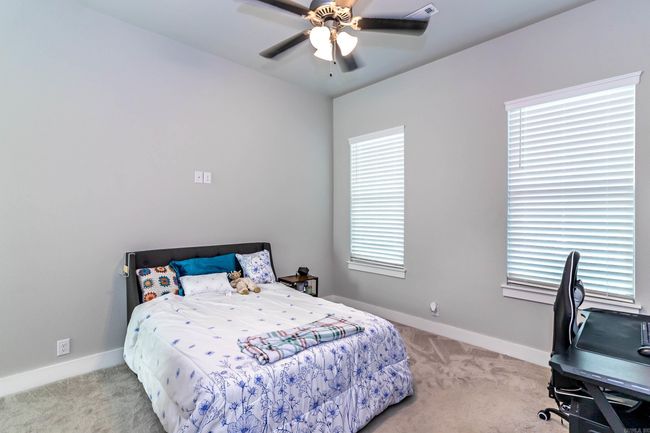 146 E South St, House other with 3 bedrooms, 3 bathrooms and null parking in Fayetteville AR | Image 17