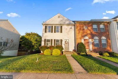 8930 Princeton Park Drive, Townhouse with 3 bedrooms, 2 bathrooms and null parking in MANASSAS VA | Image 2