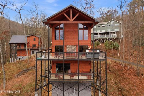 1110 Laddie Buck Ln, Gatlinburg, TN, 37738 | Card Image