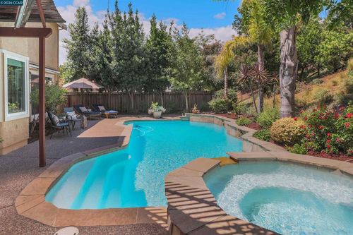 143 Mount Kennedy Dr, Martinez, CA, 94553-5838 | Card Image