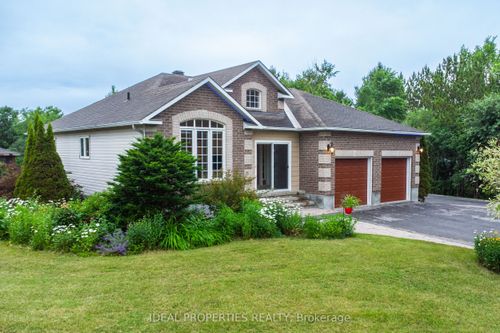 208 Pine Ridge Dr, Carleton Place, ON, K7C3P2 | Card Image