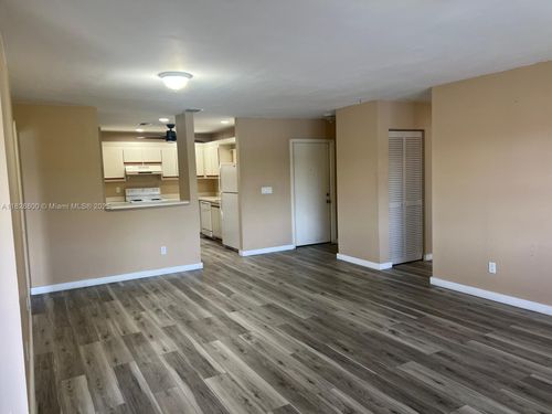 8h-3655 Nw 94th Ave, Sunrise, FL, 33351-6459 | Card Image