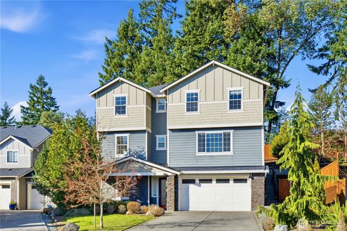 8402 121st Pl Se, Newcastle, WA, 98056-4406 | Card Image