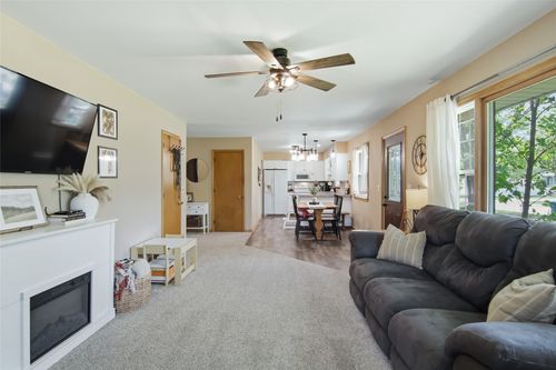 3027 Saturn Ave, Eau Claire, WI, 54703-0857 | Card Image
