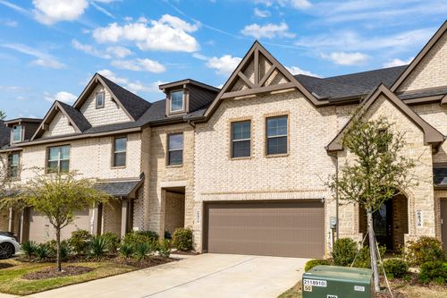 6834 Neal'S Way, Arlington, TX, 76001 | Card Image