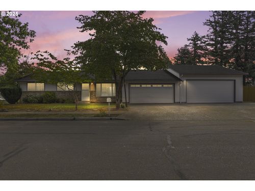 2020 Sw Laura Ct, Troutdale, OR, 97060-1939 | Card Image