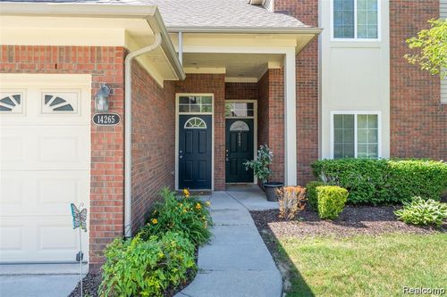 14353 Shadywood Dr, Sterling Heights, MI, 48312-3431 | Card Image