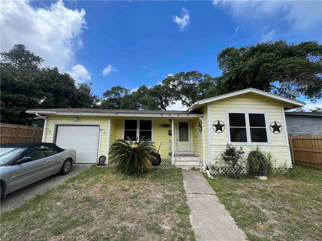 Oak Park Dr, Aransas Pass, TX 78336