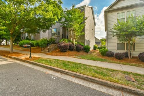 28 Privet Cir, Suwanee, GA, 30024-7435 | Card Image
