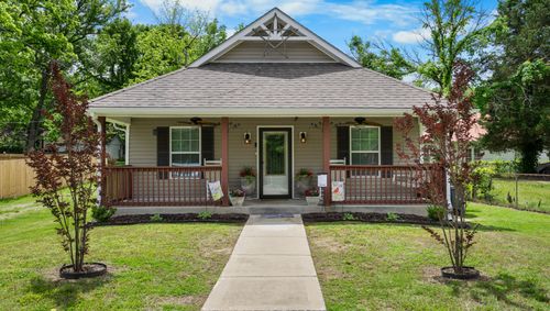 914 Woodland St, Clarksville, TN, 37040-4076 | Card Image