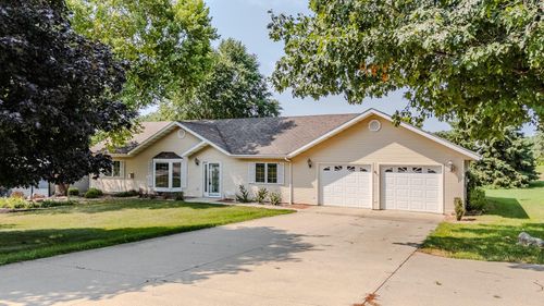 21508 155th St, Spirit Lake, IA, 51360-7227 | Card Image