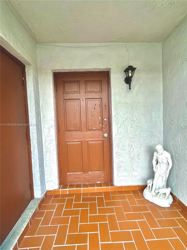857 W 79 Th Pl, House other with 3 bedrooms, 3 bathrooms and null parking in Hialeah FL | Image 6