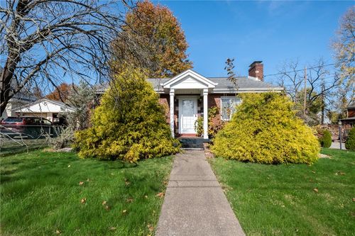 16 Moninger Ave, Houston, PA, 15342-1316 | Card Image