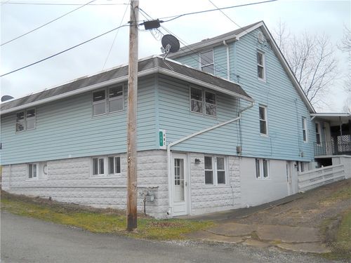 108 Peach St, Loyalhanna, PA, 15661-1018 | Card Image