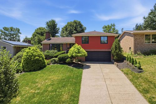 570 Clemson Drive, Mt. Lebanon, PA, 15243 | Card Image