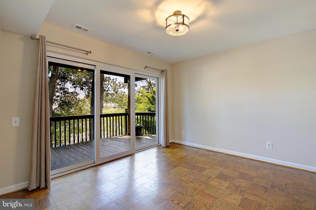 Residential in ANNAPOLIS 5