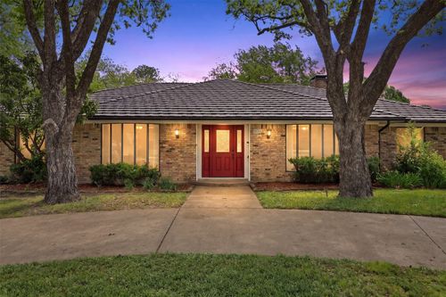 1814 N Carrier Parkway, Grand Prairie, TX, 75050 | Card Image