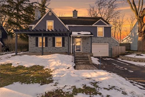 51 Meadowbrook Rd, Amherst, NY, 14221-5026 | Card Image