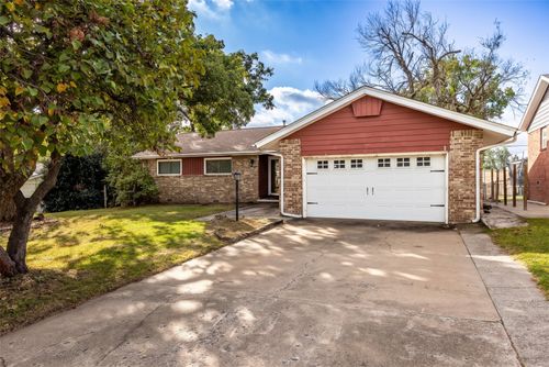 1222 Forest Dr, Sand Springs, OK, 74063-8756 | Card Image