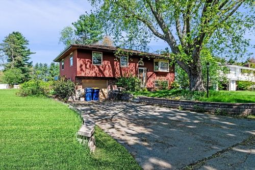 3 Rolling Hill Ave, Plaistow, NH, 03865-2535 | Card Image