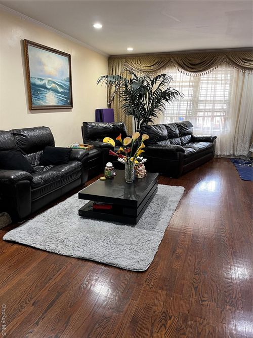 48 66th St, Woodside, NY, 11377-5913 | Card Image