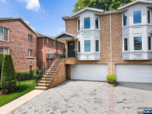272 Highland Avenue, Palisades Park, NJ, 07650 | Card Image