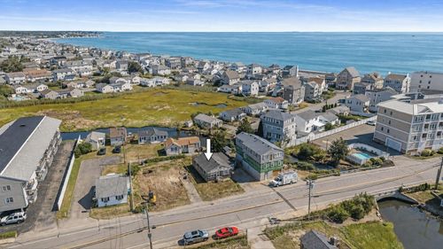 562 Winnacunnet Road, Hampton, NH, 03842 | Card Image