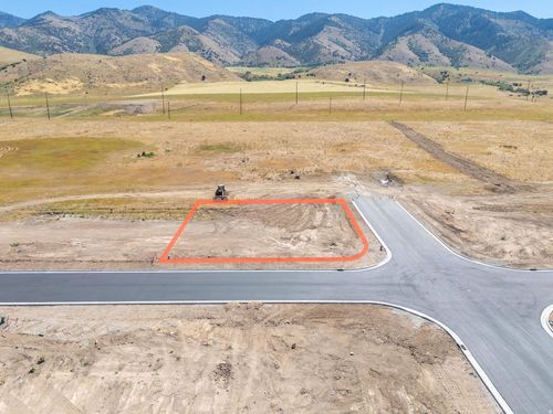 69-110 N 1140 E, Hyde Park, UT, 84318 | Card Image