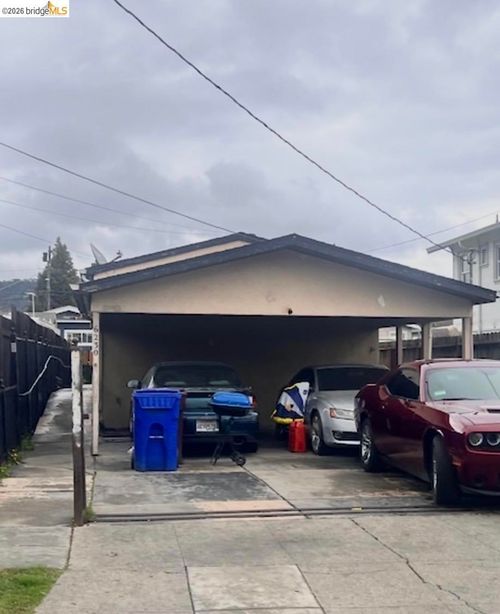 6230 Hayes St, Oakland, CA, 94621-3852 | Card Image