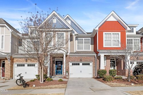 4226 Vallonia Dr, Cary, NC, 27519-6704 | Card Image