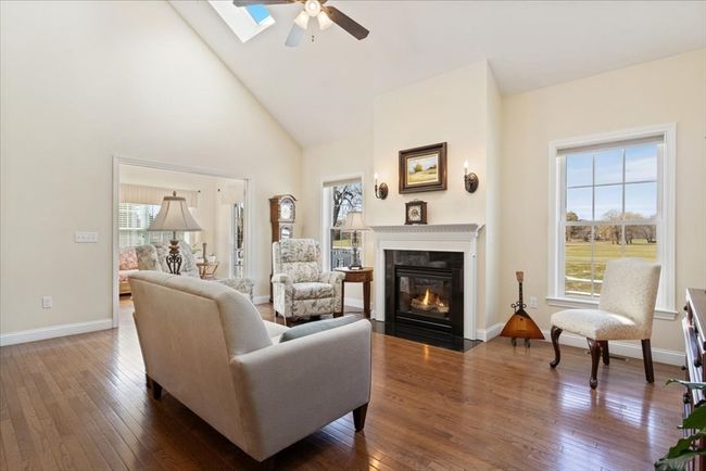 5 Back Nine Dr, House other with 2 bedrooms, 3 bathrooms and 4 parking in Haverhill MA | Image 9