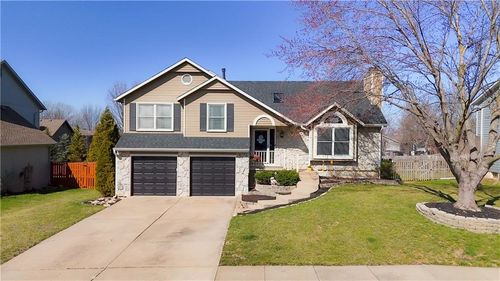 6306 W 158th Pl, Overland Park, KS, 66223-3523 | Card Image