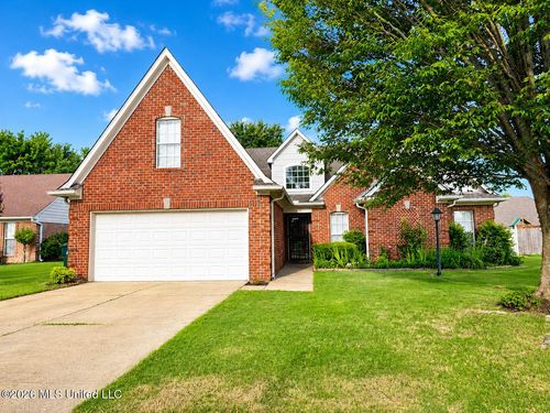 5788 Carter Dr, Southaven, MS, 38672-7141 | Card Image